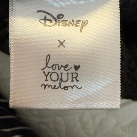 𝐃𝐈𝐒𝐍𝐄𝐘 𝐱 𝐋𝐎𝐕𝐄 𝐘𝐎𝐔𝐑 𝐌𝐄𝐋𝐎𝐍- Iowa Hawkeyes Beanie - Black - Picture 5 of 7